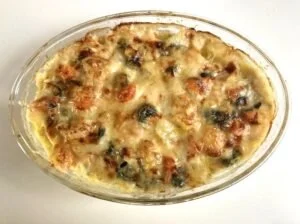 Gratin de Légumes savoureux et coloré prêt à être servi
