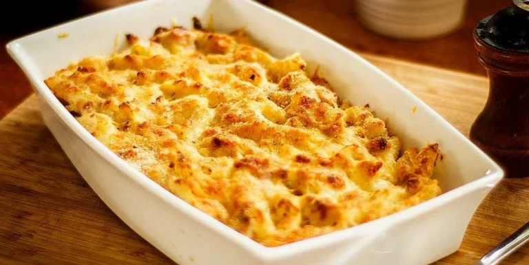 Macaroni au fromage français, plat crémeux et savoureux