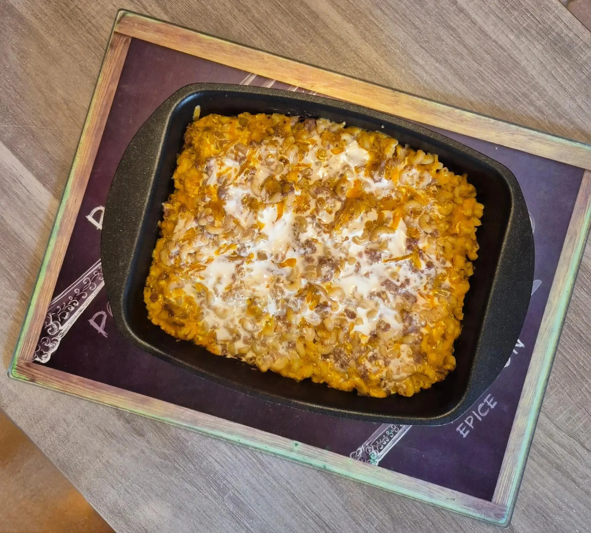 Gratin de pâtes au bœuf haché et fromage croustillant