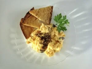 Oeufs brouillés aux truffes