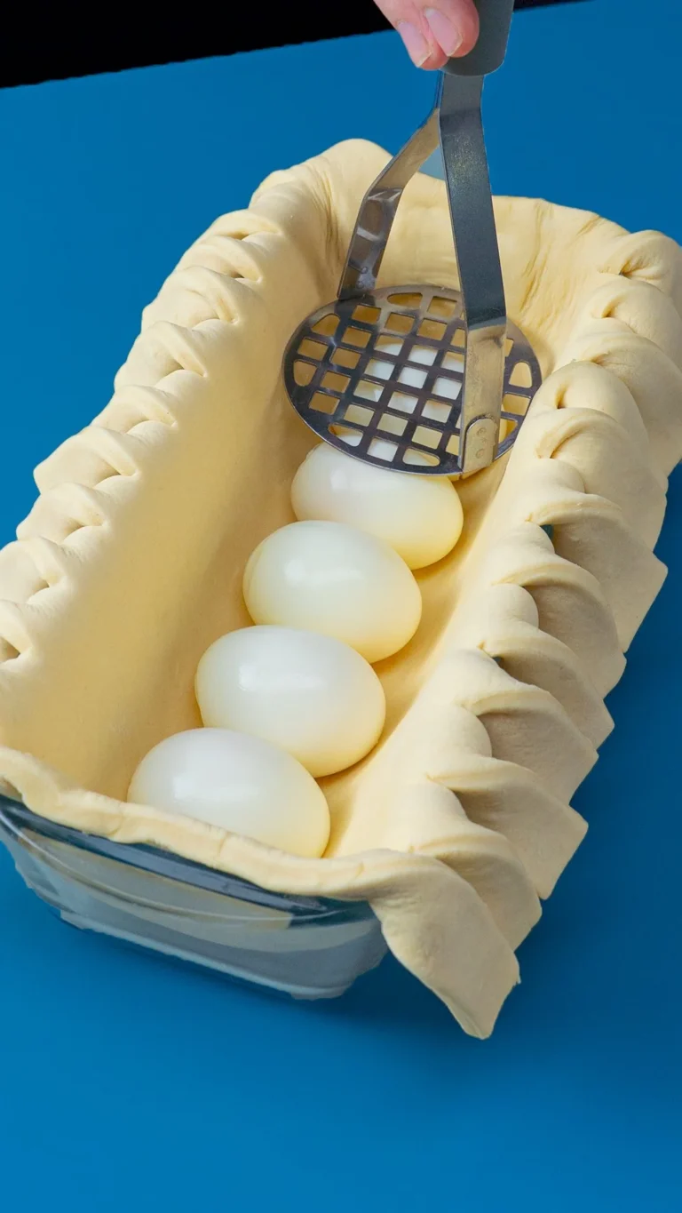 Entrée feuilletée dorée et croustillante, apéritif raffiné