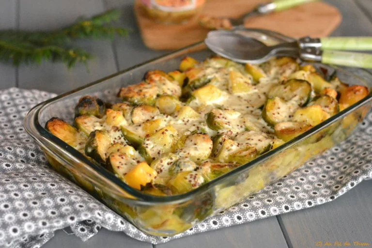 Gratin de choux de Bruxelles et pommes de terre avec moutarde